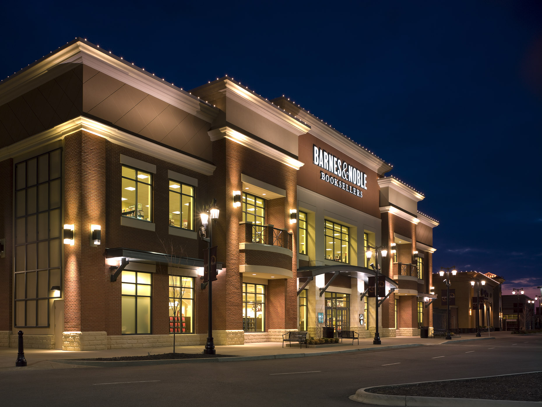 Polaris Fashion Place Barnes & Noble photographed by Brad Feinknopf based in Columbus, Ohio