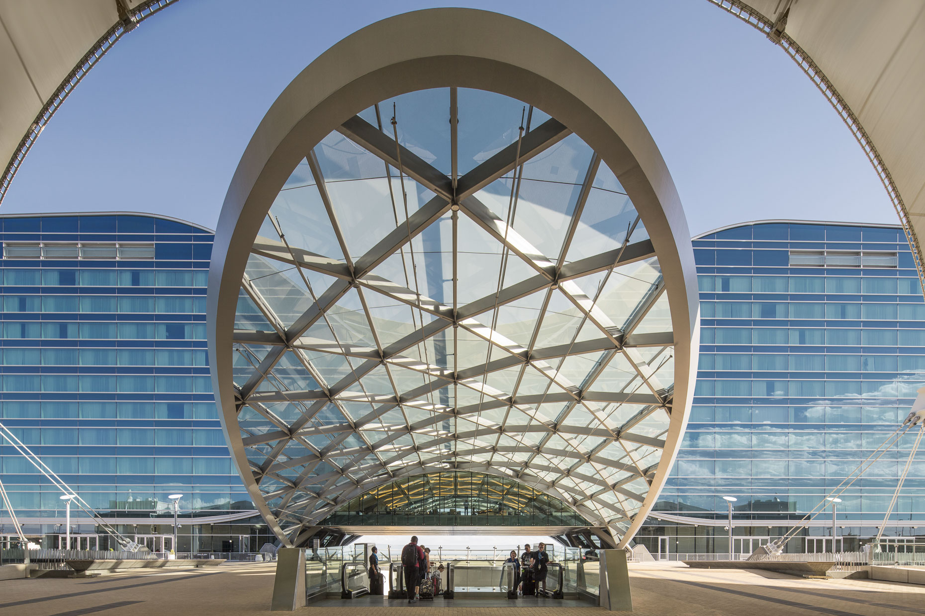 Westin Denver International Airport by HNTB photographed by Brad Feinknopf based in Columbus, Ohio