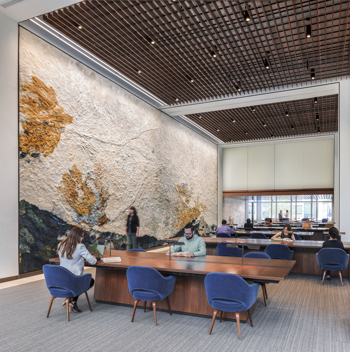 UPenn Moelis Family Grand Reading Room by Gensler photographed by Brad Feinknopf based in Columbus, Ohio