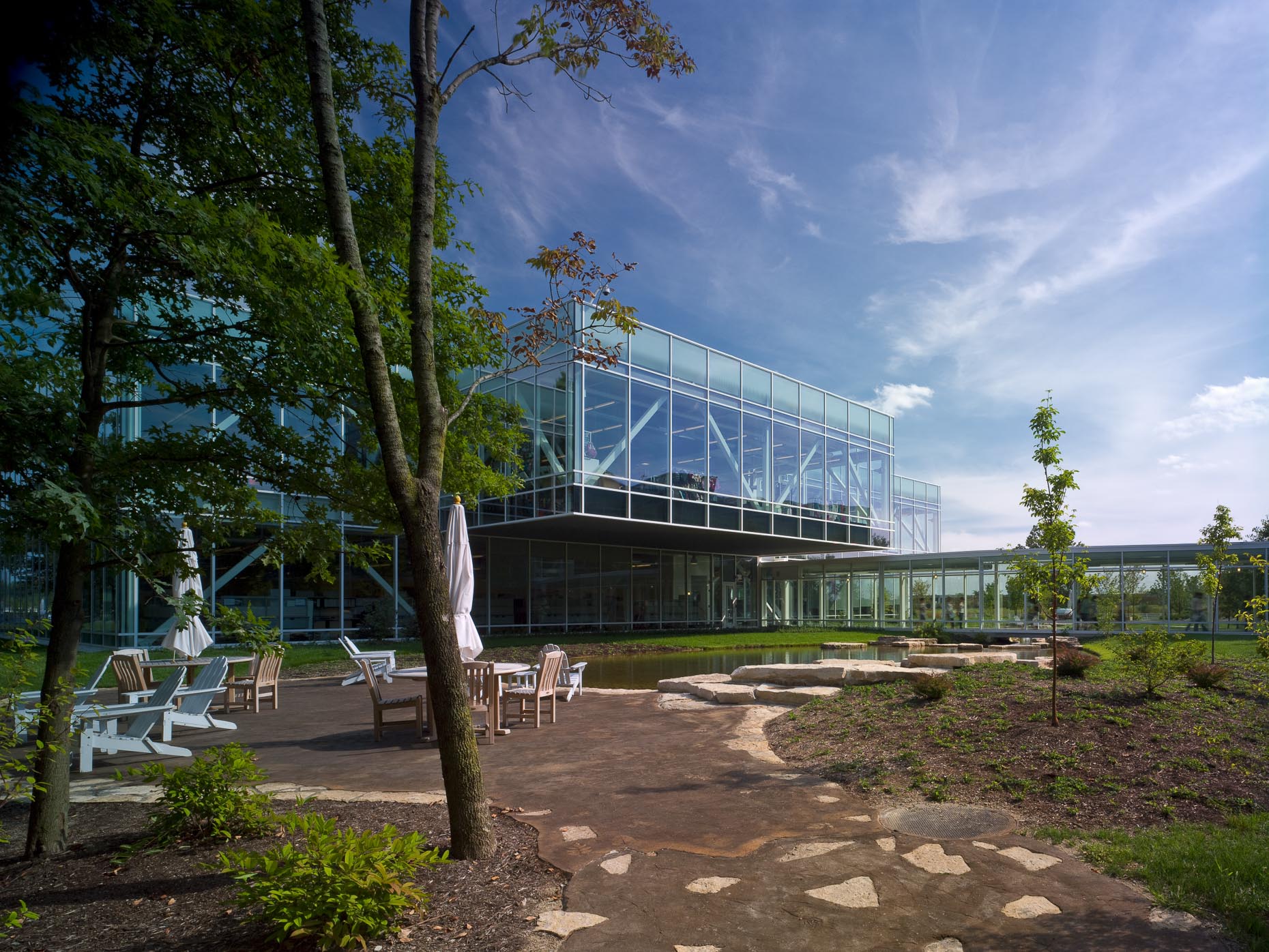 Tween Brands Corporate Headquarters by Acock Associates Architects Photographed by Brad Feinknopf based in Columbus, Ohio