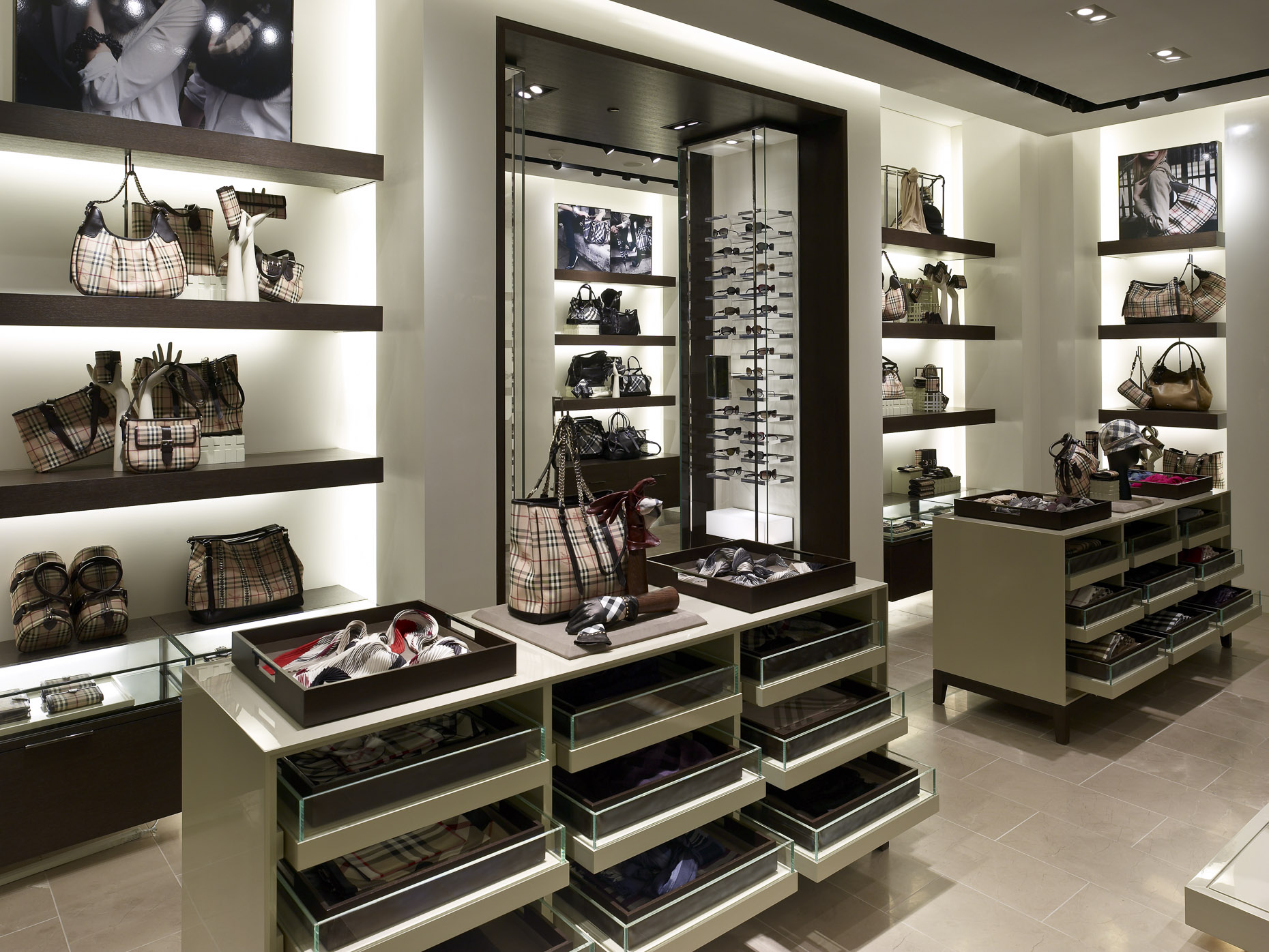 Burberry at Easton Town Center photographed by Brad Feinknopf based in Columbus, Ohio